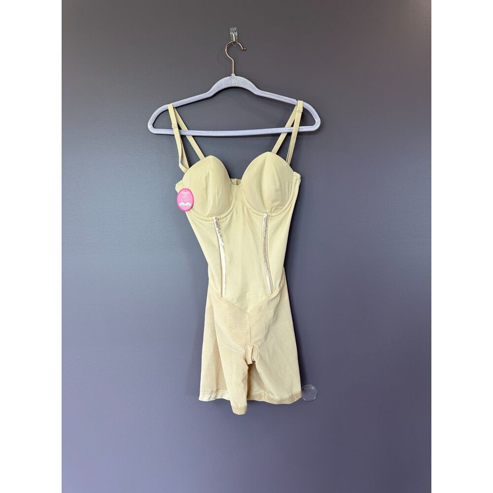 NWT Flexees Easy-up Removable Strap Unitard Beige Size 36C Shapewaar